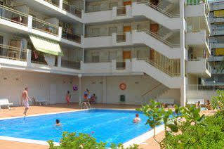 Apartamentos Decathlon Salou Extérieur photo